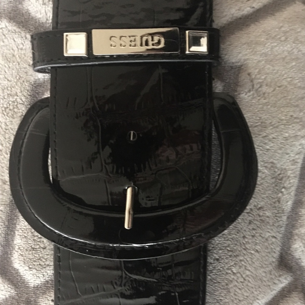 Wide GUESS belt - Picture 2 of 3